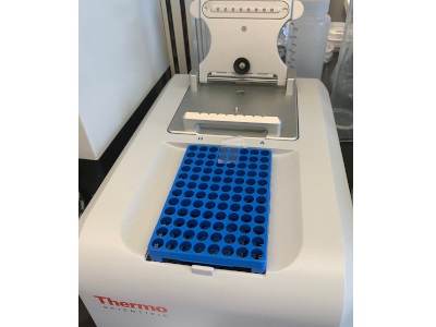 A Spectrophotometer to Accelerate Nucleic Acid and Protein Quantification