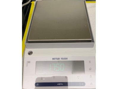 Highly Accurate Weighing Scale
