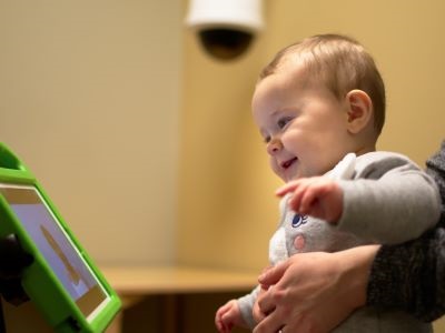  Smartphone App Detects Early Signs of Autism in Children