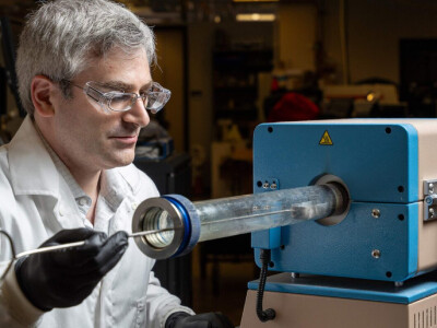 Metallic Gel Could Transform Liquid Metal Batteries