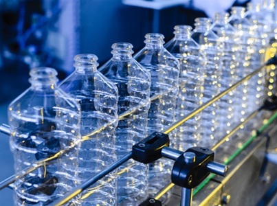  Researchers Propose New Regulations for Food Packaging Chemicals