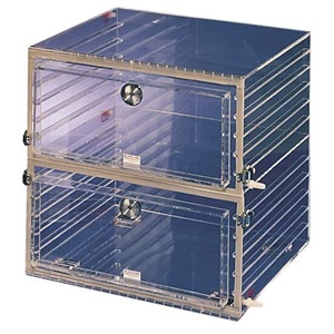Vacuum Desiccator / Desiccators