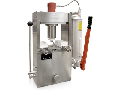 Cary 635 FTIR Spectrometer